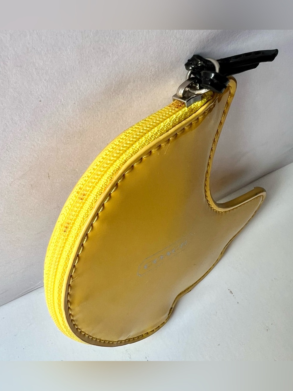 Vintage Coach Banana Coin Purse Pouch Small Wallet Bag Kitsch Y2K - Picture 4 of 5